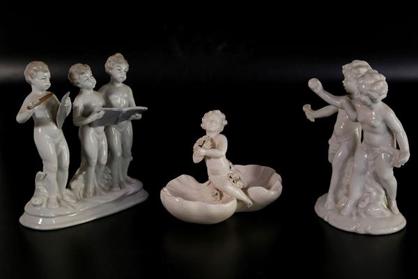 Lotto di 3 gruppi di sculture