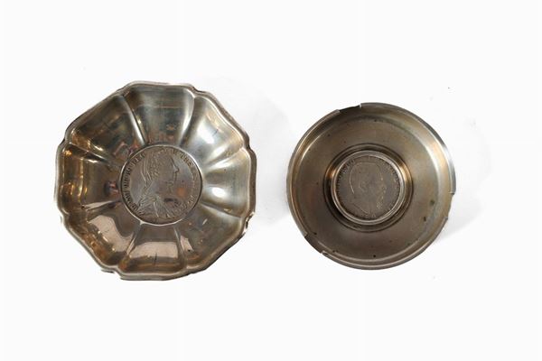 Lot of 2 trays in 800/1000 silver