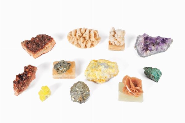 Lot of 10 different minerals