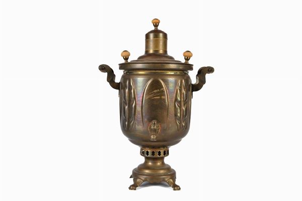 Samovar in metallo brunito
