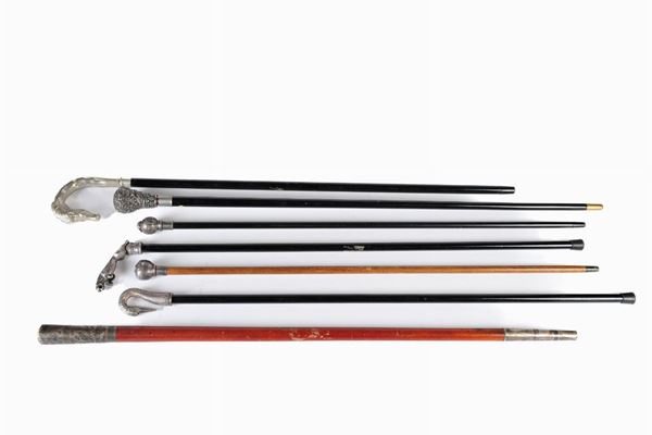 Lot of 7 walking sticks