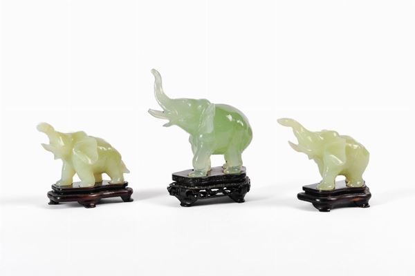 Lot of 3 elephants