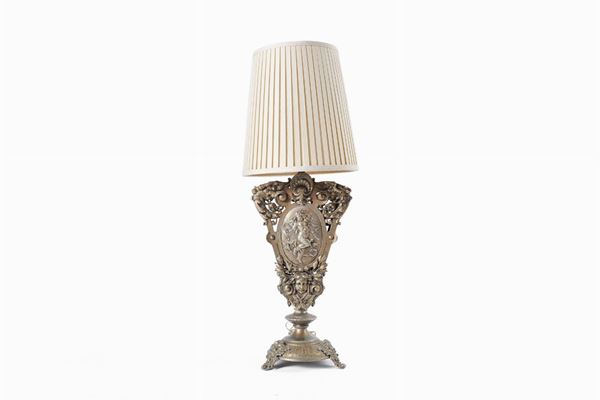 Table lamp