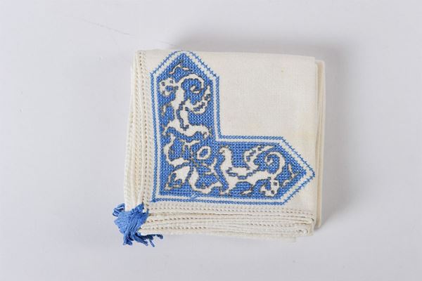 Stitch Assisi tablecloth