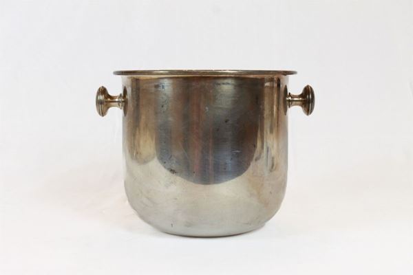 Ice basket