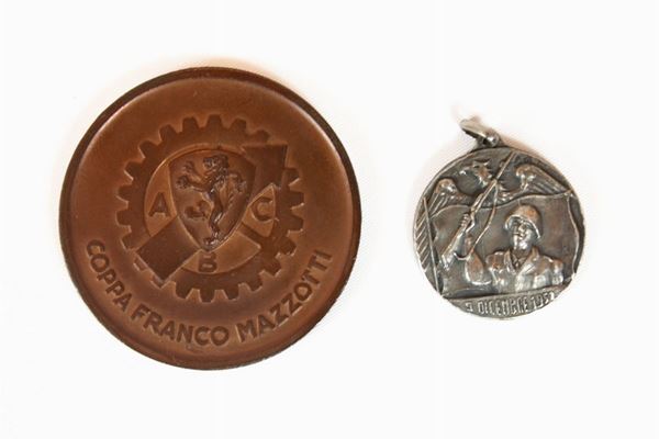 Lot of 2 medals