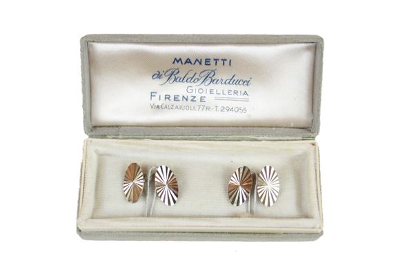 Coppia di gemelli in oro bianco 750/1000  - Auction Antique and Modern Furnishings - Web Only - DAMS Casa d'Aste
