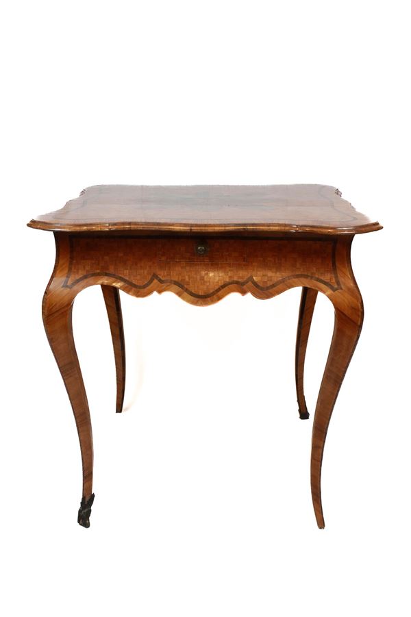 Tavolo in legno