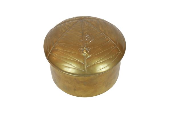 Scatola circolare in ottone