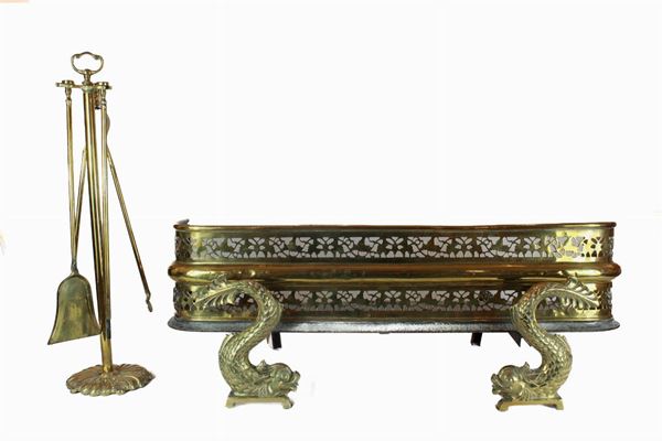 Set di attrezzi da camino  (XX secolo)  - Asta Importanti arredi antichi e moderni provenienti da illustri collezioni romane - DAMS Casa d'Aste
