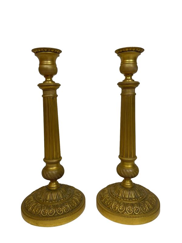 Coppia di candelieri a colonna
