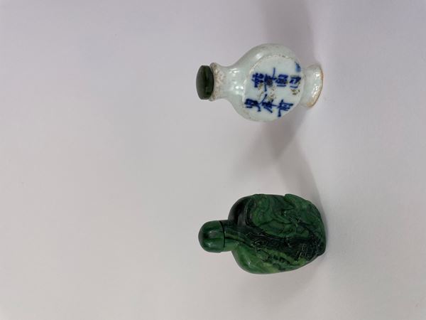 Lotto di due snuff bottles