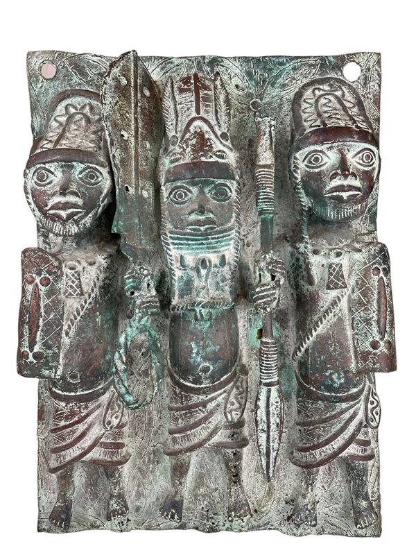 Tre guerrieri  (seconda metà XX secolo)  - Bronzo - Asta Arredamenti Antichi e Moderni - Web Only - DAMS Casa d'Aste