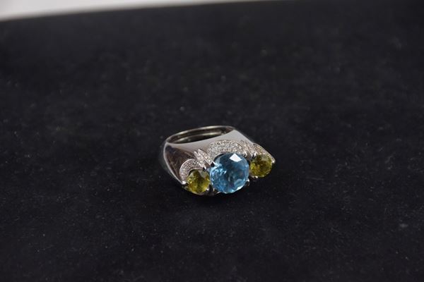 Anello in oro bianco, brillanti e topazio - "Pasquale Bruni"