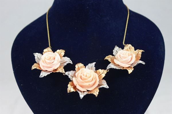 Collana in oro e corallo