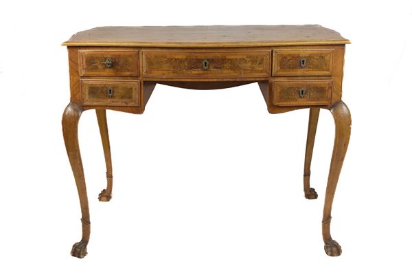 Scrittoio da centro  (First half 20th century)  - Auction Works of art and furnitures from 15th to 20th century - DAMS Casa d'Aste
