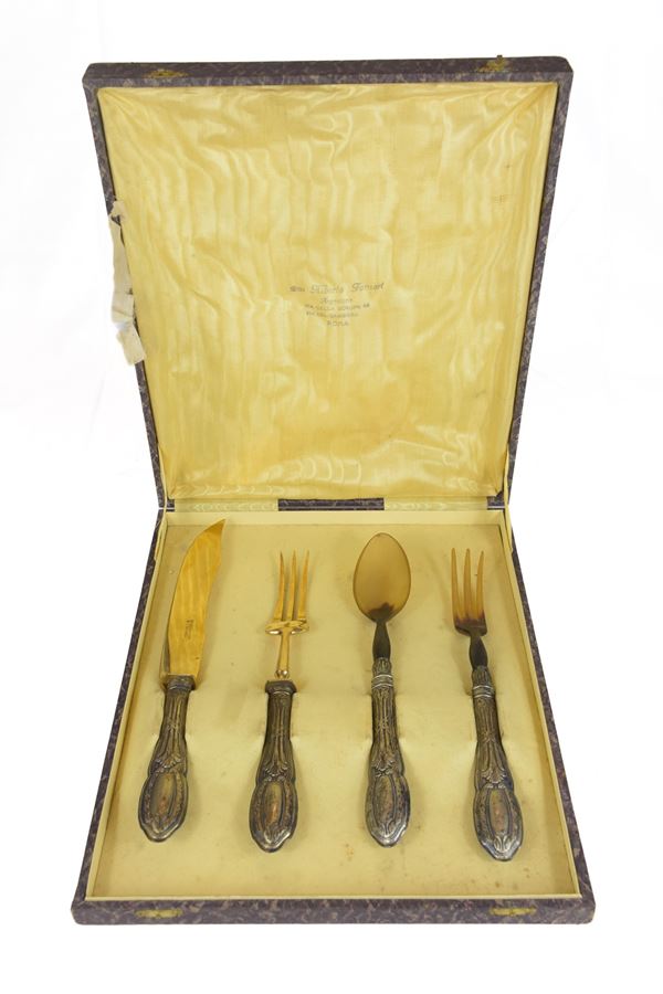 Set di 4 posate da servizio