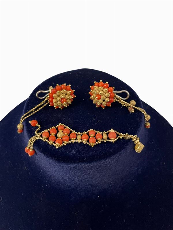 Parure in oro giallo e corallo rosso
