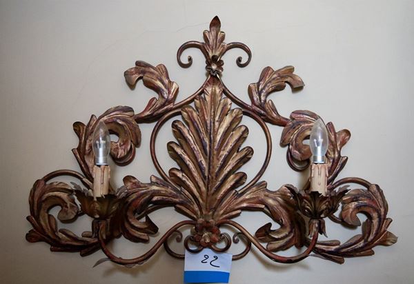 Coppia di appliques a due luci  (fine XX secolo)  - Auction Furnishings and supplies from Hotel Aldrovandi Villa Borghese in Rome and other properties - DAMS Casa d'Aste