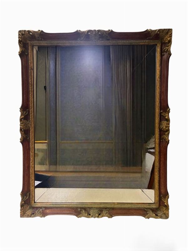 Lotto di quattro specchiere di linea Luigi XV  (metà XX secolo)  - Auction Furnishings and supplies from Hotel Aldrovandi Villa Borghese in Rome and other properties - DAMS Casa d'Aste