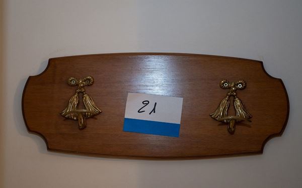 Lotto da 4 appendiabiti  - Auction Furnishings and supplies from Hotel Aldrovandi Villa Borghese in Rome and other properties - DAMS Casa d'Aste