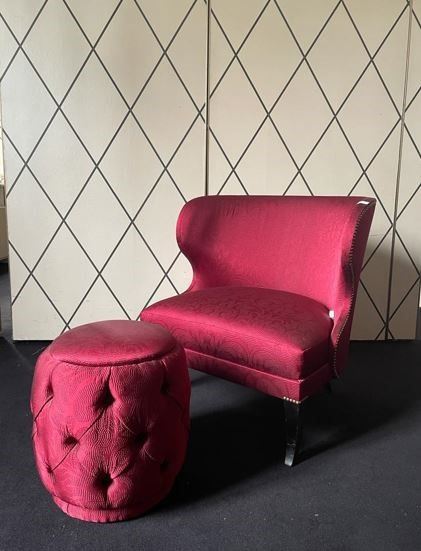 Poltrona con pouf