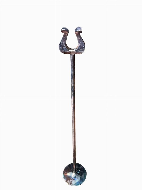Lotto di 6 cavalieri in metallo argentato  (XX Secolo)  - Auction Furnishings and supplies from Hotel Aldrovandi Villa Borghese in Rome and other properties - DAMS Casa d'Aste