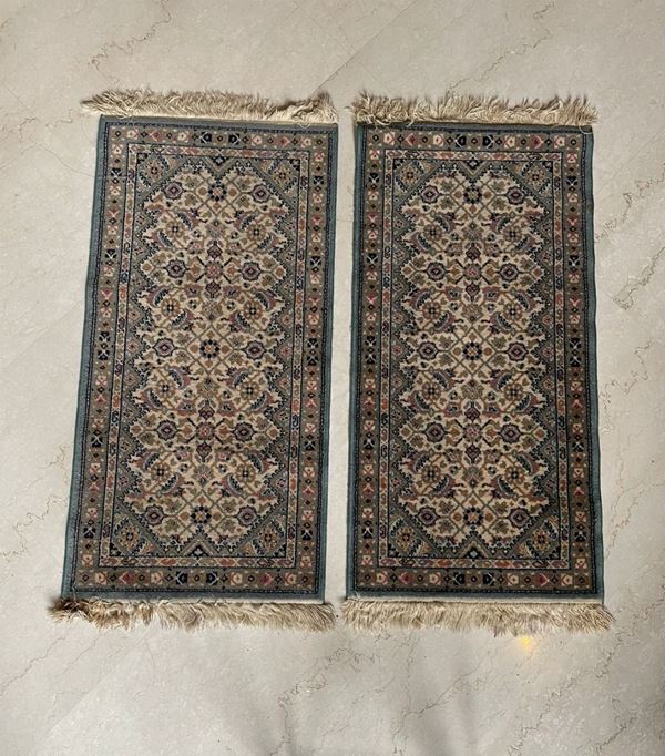 Coppia di tappeti da preghiera con frange, Persiani Nain  (seconda metà del XX secolo)  - Auction Furnishings and supplies from Hotel Aldrovandi Villa Borghese in Rome and other properties - DAMS Casa d'Aste