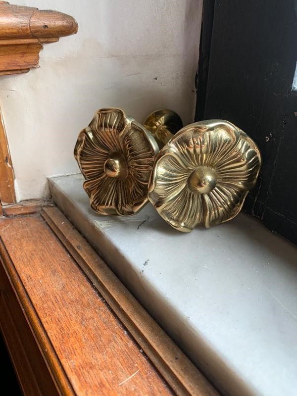 Lotto di 4 coppie di porta embrasse in bronzo