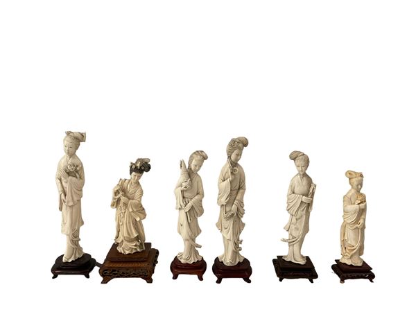 Lotto di 6 figure femminili