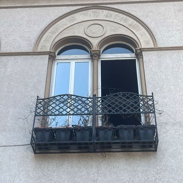 Coppia di fioriere balconiere