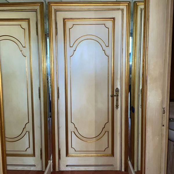 Coppia di porte ad anta battente