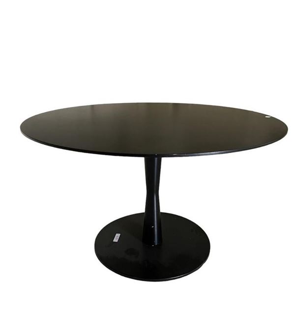 Tavolo Flute - Poliform  - Auction Furnishings, design and decorations from Hotel Aldrovandi Villa Borghese and other properties-Part 2 - DAMS Casa d'Aste