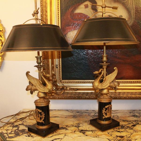 Coppia di lampade da appoggio a tre luci