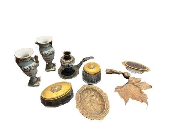 Miscellanea di 9 elementi  - Auction Asta estiva a tempo - Al miglior offerente - DAMS Casa d'Aste