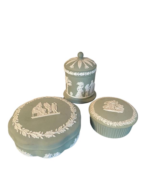 Set di tre scatoline Wedgwood Jasperware verde 