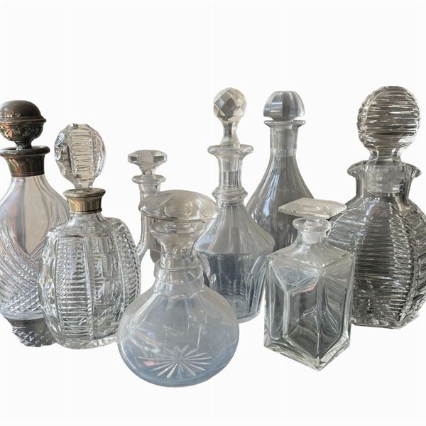 Miscellanea di 8 bottiglie da liquore