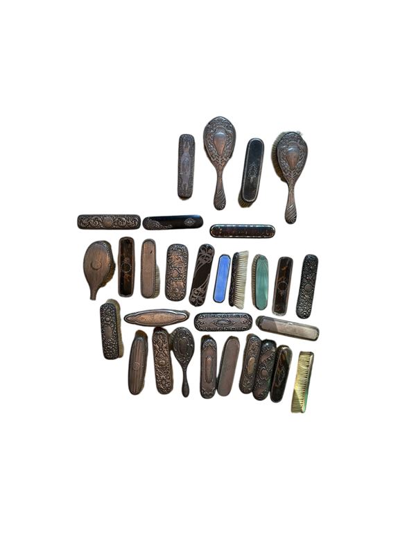 Miscellanea di 30 spazzole  (inizi del XX secolo)  - Auction Brocantage Natalizio - DAMS Casa d'Aste