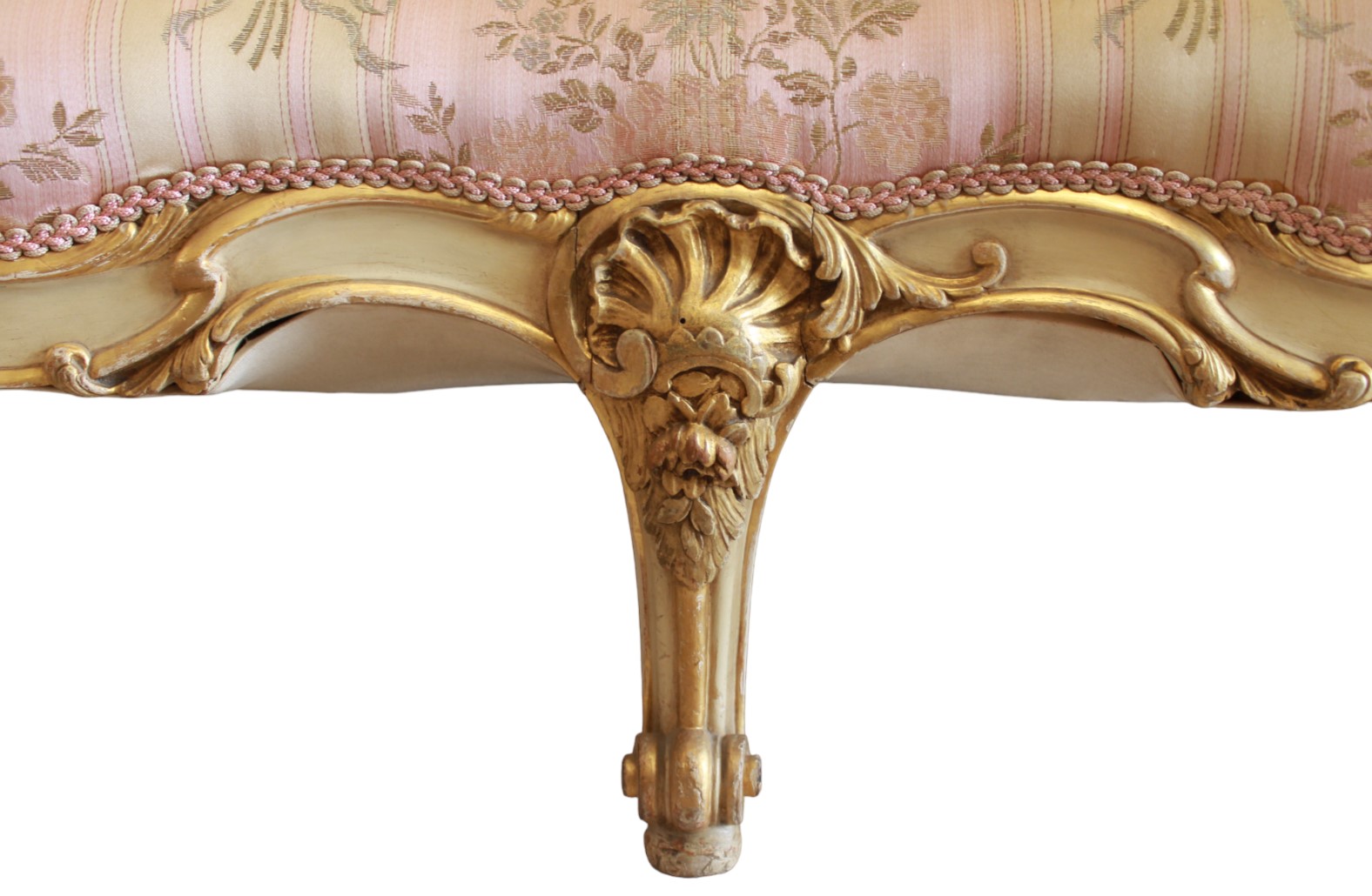 Importante Divano "A la Reine"