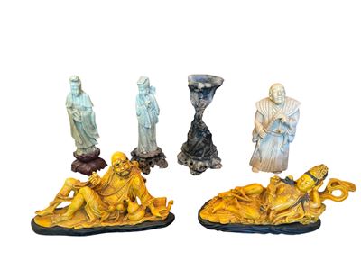 Set di 22 Sculture in Materiale Vario