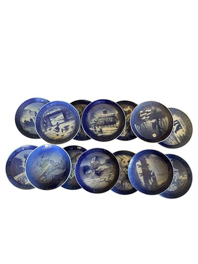 Serie di 14 Piatti Royal Copenhagen - Edizioni Natalizie