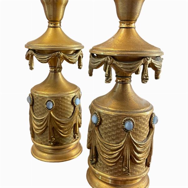 Coppia di basamenti per lampade