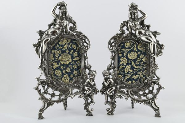 Pair of metal frames