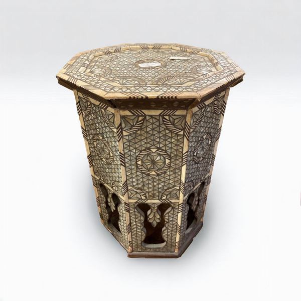 Sgabello Siriano  (prima metà del XX secolo)  - Auction Old Masters, Classical and Oriental Art - Web Live Auction - DAMS Casa d'Aste