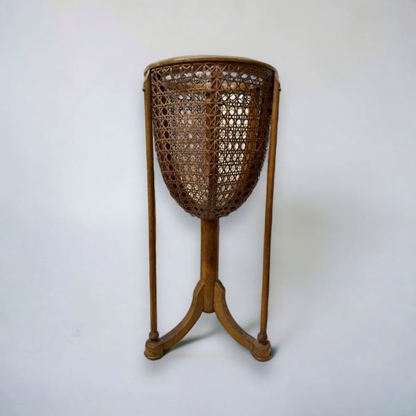 Tavolino a cesto  (Manifattura Italiana, metà XIX secolo)  - Auction Old Masters, Classical and Oriental Art - Web Live Auction - DAMS Casa d'Aste