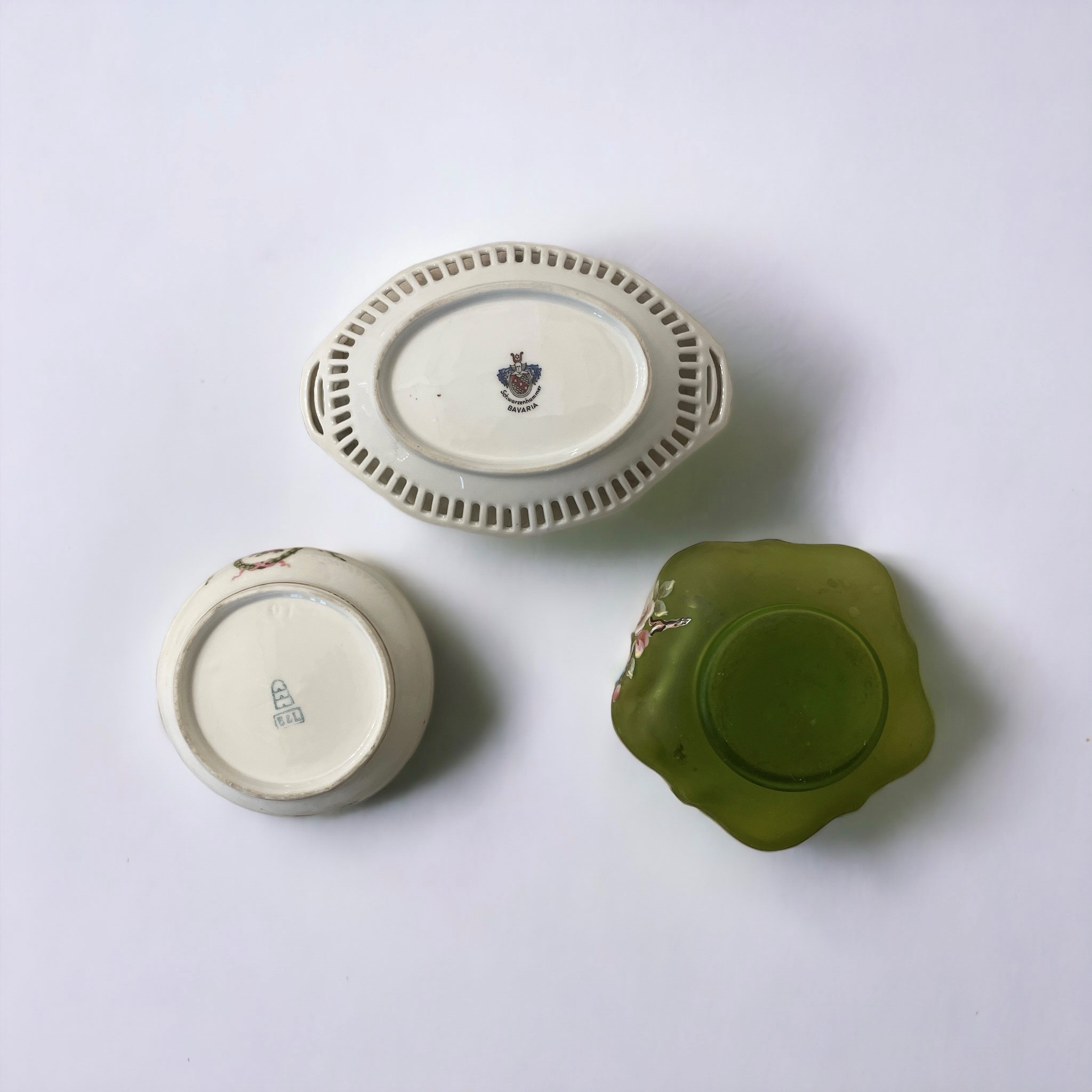 Miscellanea di 4 Elementi tra Ceramica e Vetro