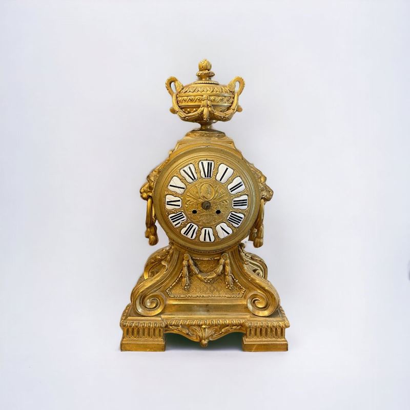 Orologio da tavolo in bronzo dorato