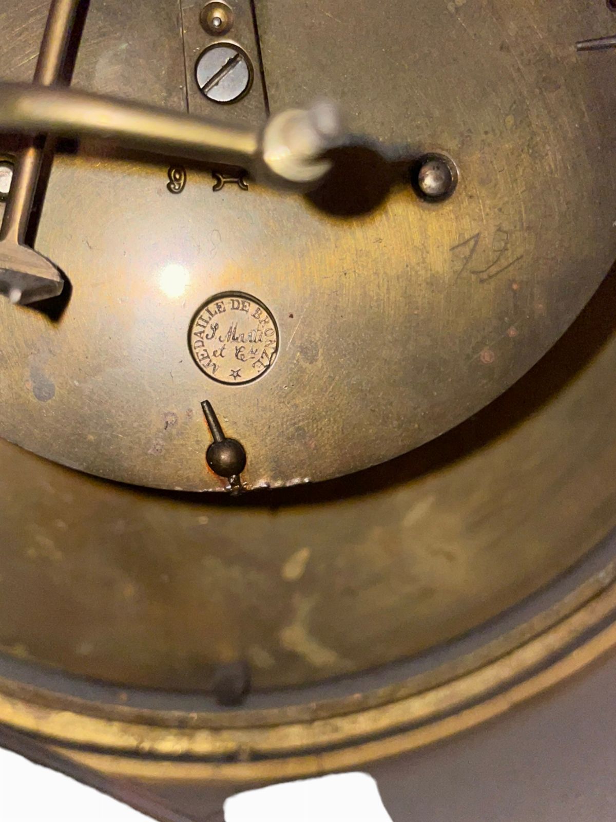 Orologio da tavolo in bronzo dorato