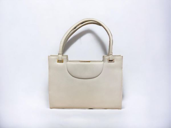 Franzi Borsa a mano