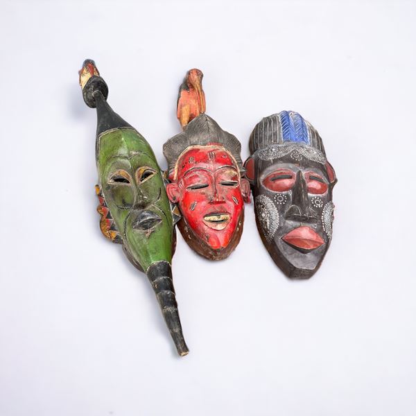 Set di 3 maschere colorate  - Auction Timed auction / Christmas brocantage - DAMS Casa d'Aste
